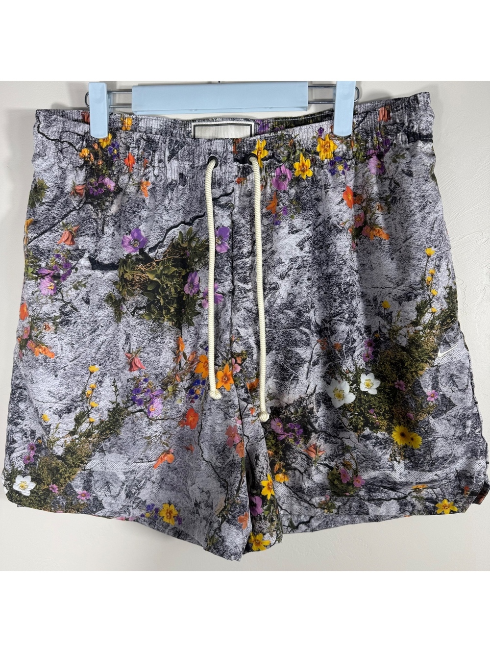 Nike Standard Issue Flower Camo Dri-FIT Shorts | Large